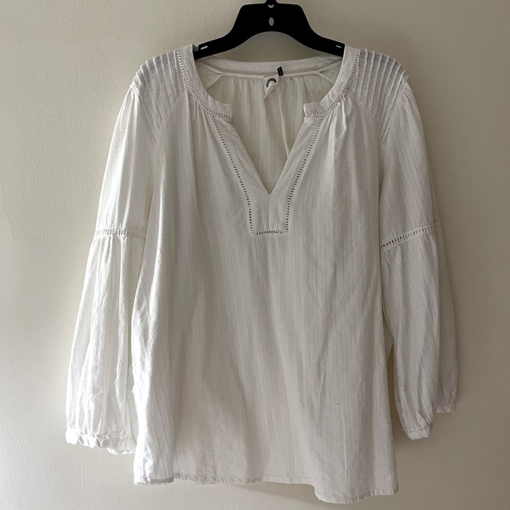 Anthropology soft white cotton natural smock xs but large and flowy.  See inches